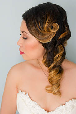 Our salon offers hair coloring and hair highlights so you look the way you want.
